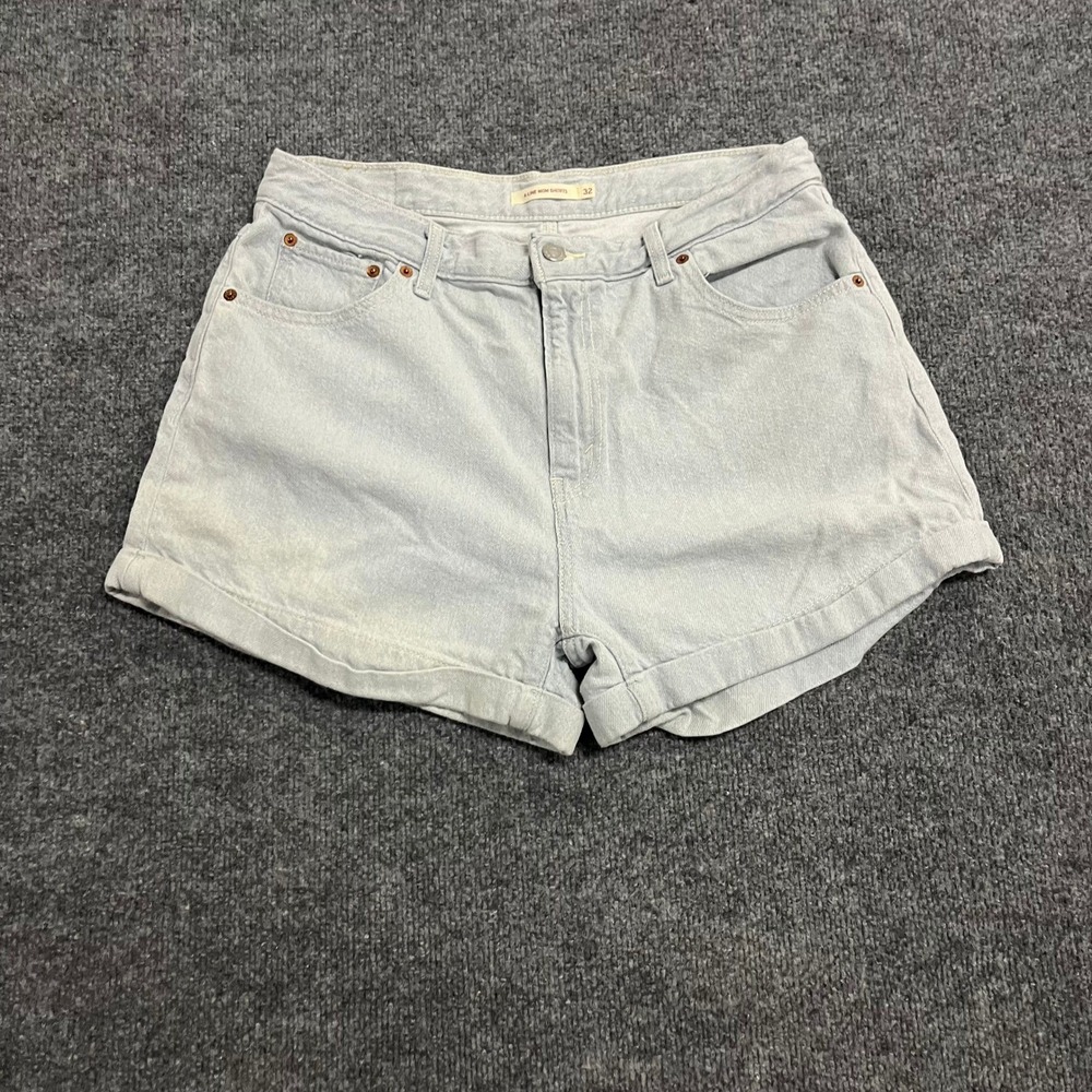 Levi's A-Line Mom Shorts Womens Size 32 Light Wash Denim High Rise Cuffed Casual